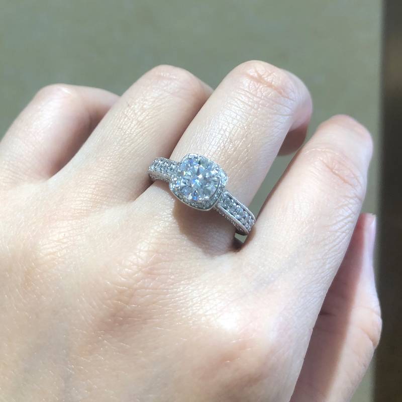 满钻轻奢女戒S925银镀白金定制选款主石莫桑钻1.2ct/副石高碳钻